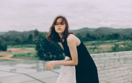 Nhan sắc hút hồn của bông hồng lai xứ Chùa Vàng