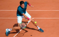 'Tay súng' Milos Raonic thua sốc, Gael Monfils may mắn đi tiếp