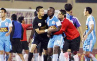 Bóng đá Việt Nam: Thời loạn lạc?