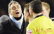 HLV Roberto Mancini xin lỗi trọng tài