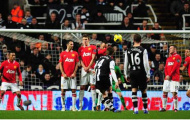 Vì sao MU thảm bại trước Newcastle?