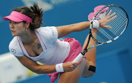 ĐKVĐ Li Na vào bán kết Sydney International