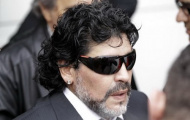 Maradona nhập viện vì sỏi thận