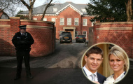 Cảnh sát gõ cửa nhà Gerrard