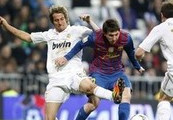 Video: Fabio Coentrao dùng tiểu xảo đập đầu Lionel Messi