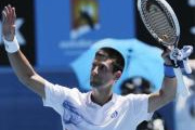 Video Australian Open 2012: Djokovic có chiến thắng ấn tượng trước Mahut tại vòng 3 đơn nam