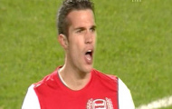 Van Persie tức giận về cách dùng người của thầy Wenger