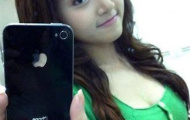 Nóng với hotgirl Việt 'tự sướng' khoe ngực bằng iPhone