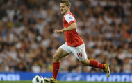 Walcott: Jack Wilshere còn xuất sắc hơn cả Fabregas
