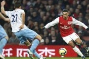 Video FA Cup: Persie và Walcott giúp Arsenal ngược dòng trước Aston Villa