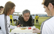 Sinh nhật đơn giản nhưng ấm cúng của Jose Mourinho