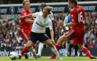 Carragher tính chuyện 'phục thù' Tottenham