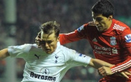 Suarez tung võ, móc mắt đối thủ ngay ngày đầu trở lại