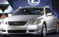Lợi nhuận của hãng sản xuất ôtô Toyota giảm mạnh