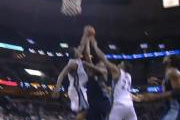 Video NBA: Pha chắn bóng của Tony Allen giữ lại chiến thắng cho Grizzlies