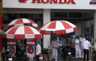 Honda giảm giá mạnh, người tiêu dùng thêm ngại!