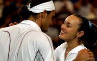 Bí mật được tiết lộ: Hingis đã nói gì với Federer ?