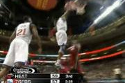 Video NBA: Pha bóng đầy dũng mãnh của Iguodala (76ers)