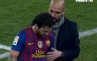 Video: Bị thay ra sân, Fabregas chọc cho Guardiola nổi nóng