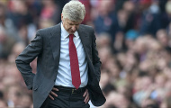 HLV Arsene Wenger 'nóng mặt' vì bị chỉ trích
