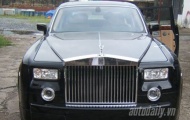 Siêu xe Rolls-Royce Phantom màu đen cập cảng Hải Phòng