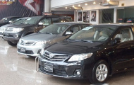 'Ế mốc meo', các hãng ô tô 'cắn răng' khuyến mãi khủng