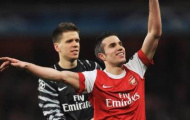 Szczesny tin Van Persie sẽ ở lại