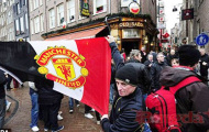 Man United “giải cứu” CĐV thời bão giá