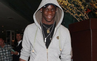 Diện áo hoodie, Balotelli bị đuổi cổ khỏi trung tâm Trafford