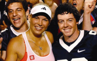Rory McIlroy 'tặng quà' 8-3 cho Wozniacki
