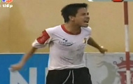 Bị thẻ đỏ, cựu tuyển thủ Danh Ngọc tới tấp chửi trọng tài