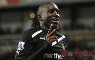 Chelsea nhắm Demba Ba
