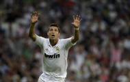 Video: Ronaldo chết lâm sàn... trong FIFA12