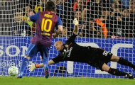 Messi chính thức đi vào lịch sử Champions League