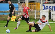 Video: Pha phản lưới nhà hài hước của Stephen Hurley (Shelbourne) vs Shamrock Rovers