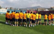 Video: Buổi tập của Barca trước khi đón tàu đi Zaragoza