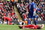 Video: Pha bỏ lỡ tệ hại của Dirk Kuyt (Liverpool 1 – Aston Villa 1)