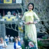 Ngọc Hân, Tôn Nữ Na Uy duyên dáng với áo dài tại Huế