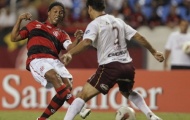 Ronaldinho tỏa sáng, Flamengo đại thắng vẫn bị loại
