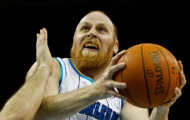 Chris Kaman nghỉ 5 trận liền vì chấn thương xương ống chân