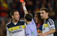 John Terry & tấm thẻ đỏ ngu ngốc ở Camp Nou: Nước mắt để làm gì?