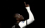 'Thần may mắn' Cisse chôn vùi Chelsea