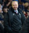 Cổ động viên Aston Villa đăng báo kêu gọi Alex McLeish từ chức