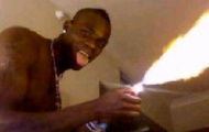 Balotelli tính phóng hỏa đốt khách sạn Hilton