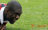 Chia tay Milan, Seedorf sang Brazil “dưỡng già”