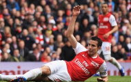 Arsenal sẽ phá kỷ lục về lương thưởng để giữ chân Van Persie