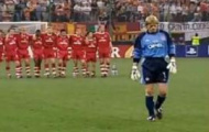 Video CL: Xem lại màn trình diển ấn tượng của Oliver Kahn trong trận CK 2000-01