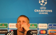 Schweinsteiger lo ngại Chelsea sẽ chơi tấn công