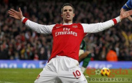 Van Persie sẽ nhận mức lương bằng Messi, CR7