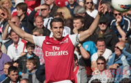 'Arsenal sẽ tụt hậu nhiều năm nếu mất Van Persie'